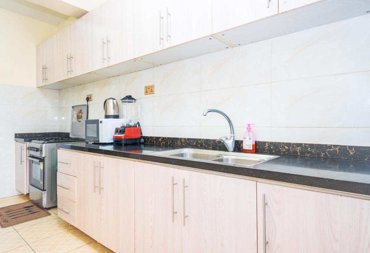 Tropical Themed 3Br And Dsq Apartment ไนโรบี ภายนอก รูปภาพ